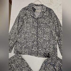 Elegant Black and White Animal Print Pj Set